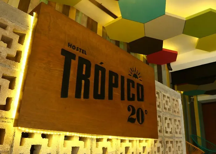 Tropico 20º Hostal